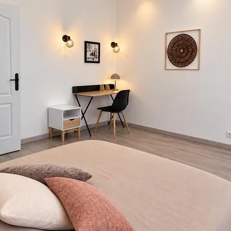 Le Contemporain - Lumineux Et Parking Facile